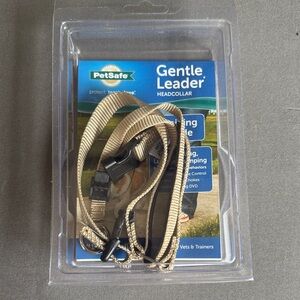 PetSafe Gentle Leader Headcollar in Tan and Black